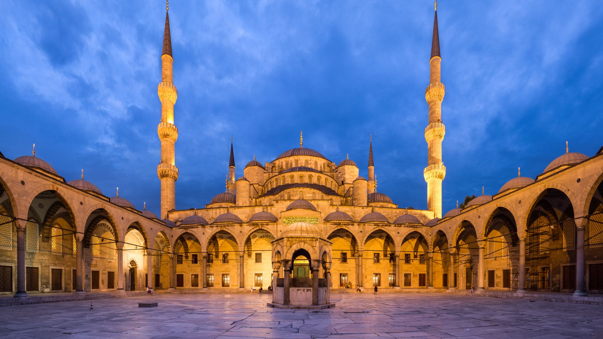 674ed392632d89f6889e093c_the-blue-mosque_1029